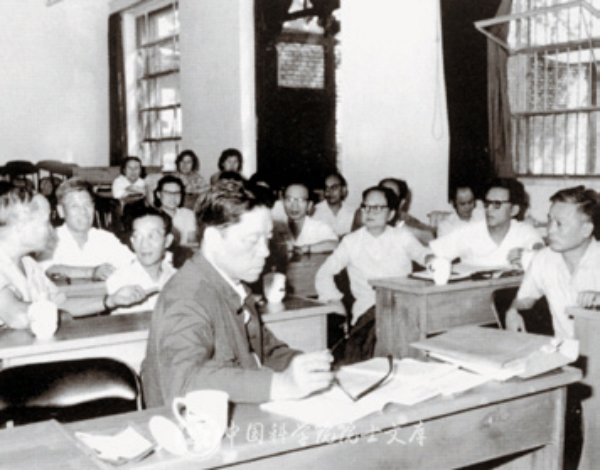 1981年，我院技术科学部组织相关领域的学部委员评议金属研究所