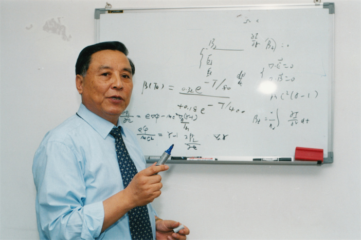 半生为国铸盾 他说：我们中国不能受别人的气 | 先生 | 我院学部成立70周年